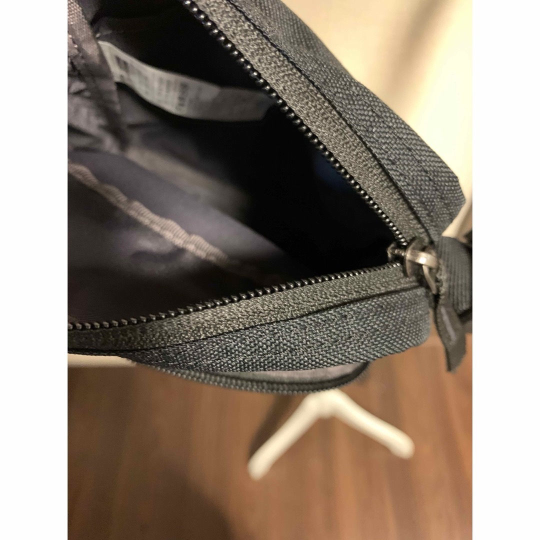 NIKE(ナイキ)のNIKEカバン メンズのバッグ(ショルダーバッグ)の商品写真