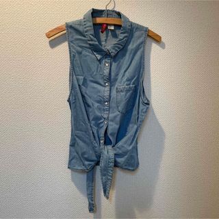 エイチアンドエム(H&M)の未使用　　H&M デニム　ノースリーブ　シャツ(シャツ/ブラウス(半袖/袖なし))