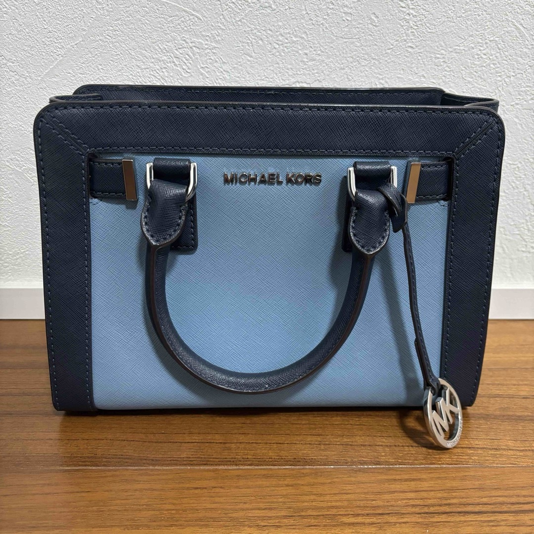 Michael Kors(マイケルコース)の美品　マイケルコース　ハンドバッグ  ショルダーバッグ　2WAY レディースのバッグ(ハンドバッグ)の商品写真