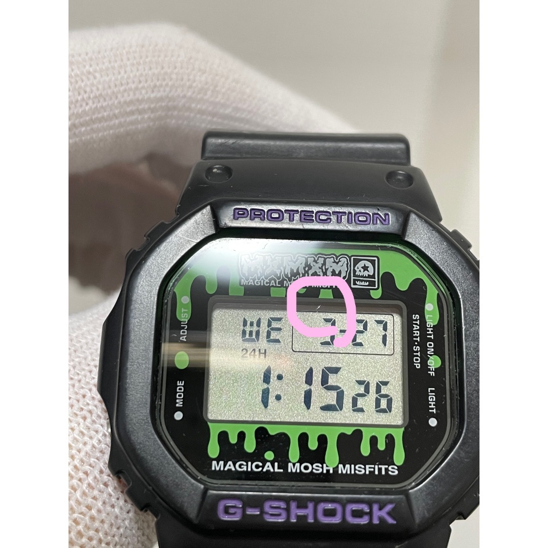 G-SHOCK(ジーショック)の完動品　電池交換済み　G-SHOCK×マジカルモッシュミスフィッツ　MXMXM メンズの時計(腕時計(デジタル))の商品写真
