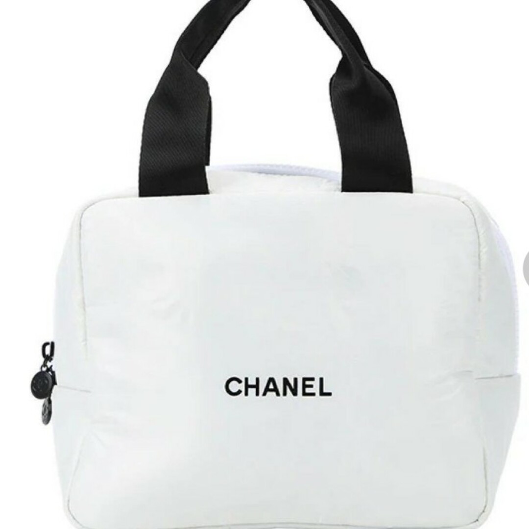 CHANEL(シャネル)のシャネルノベルティ白 レディースのバッグ(トートバッグ)の商品写真