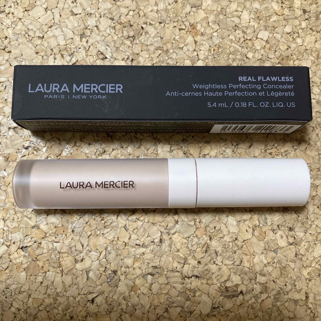 laura mercier(ローラメルシエ)のローラメルシエ　リアル　フローレス　ウェイトレス　パーフェクティングコンシーラー コスメ/美容のベースメイク/化粧品(コンシーラー)の商品写真