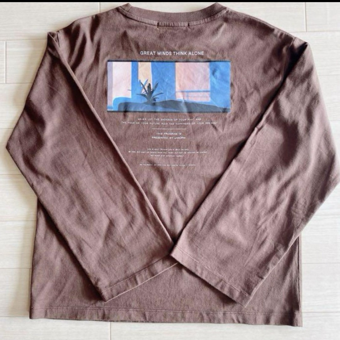 KBF(ケービーエフ)のKBF バックプリント 長袖Tシャツ レディースのトップス(Tシャツ(長袖/七分))の商品写真