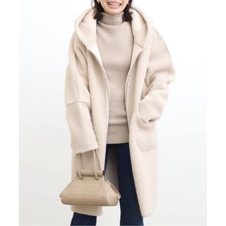 アパルトモンドゥーズィエムクラス(L'Appartement DEUXIEME CLASSE)の【LOU ANDREA/ルーアンドレア】 Fake Hood Coat(ムートンコート)