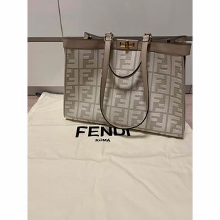 フェンディ(FENDI)のFENDI フェンディ　ピーカブー　エックストート　ラージ(ハンドバッグ)