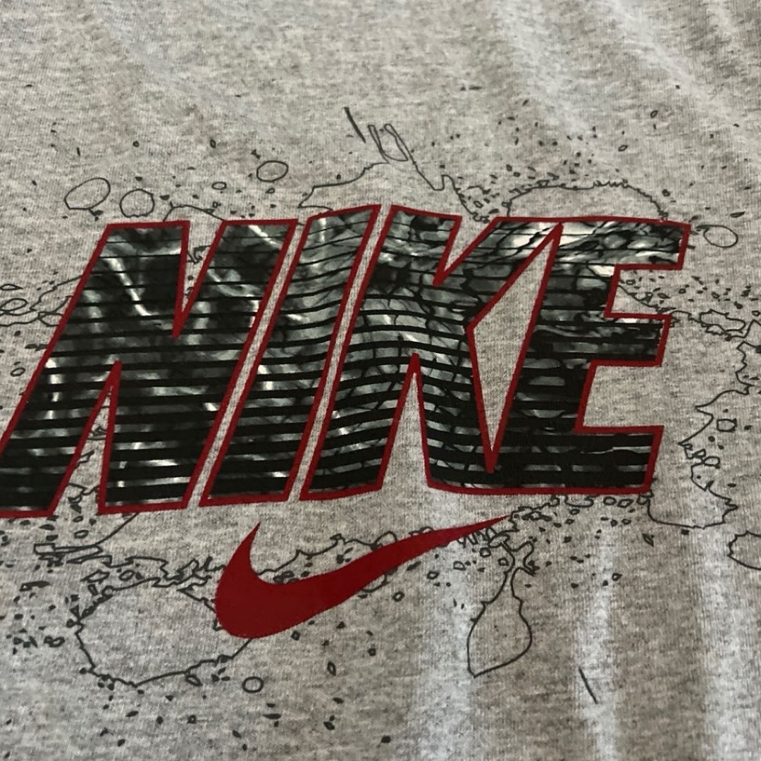 NIKE(ナイキ)の美品●NIKE ナイキTシャツ US/Lサイズ　ビッグシルエット　グレー メンズのトップス(Tシャツ/カットソー(半袖/袖なし))の商品写真
