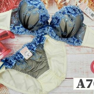 PS01 A70/M ブラ＆ショーツセット クリーム×青系 フラワー刺繍(ブラ&ショーツセット)