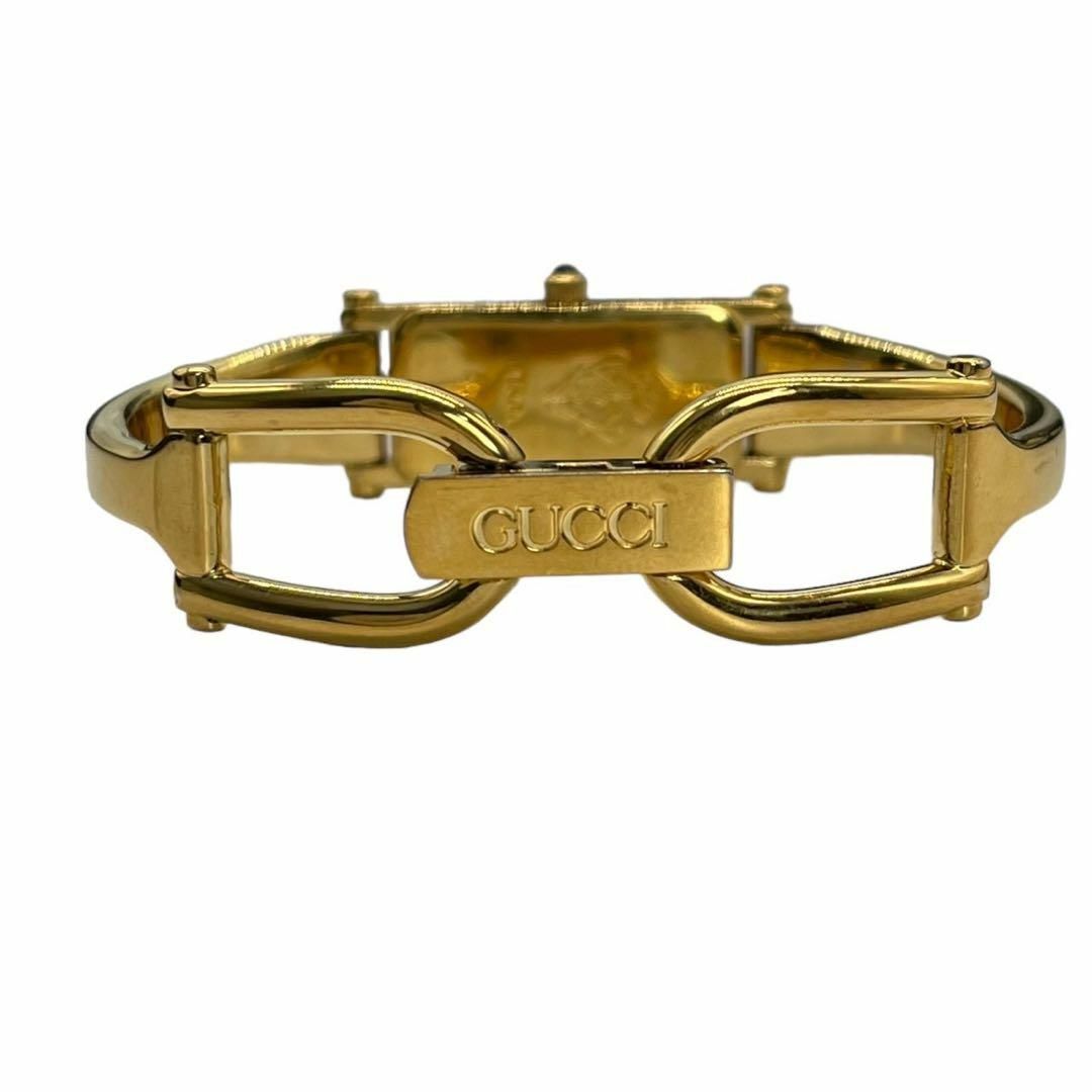 Gucci(グッチ)のGUCCI グッチ 1500 G2 スクエア レディース バングルウォッチ 金色 メンズの時計(腕時計(アナログ))の商品写真