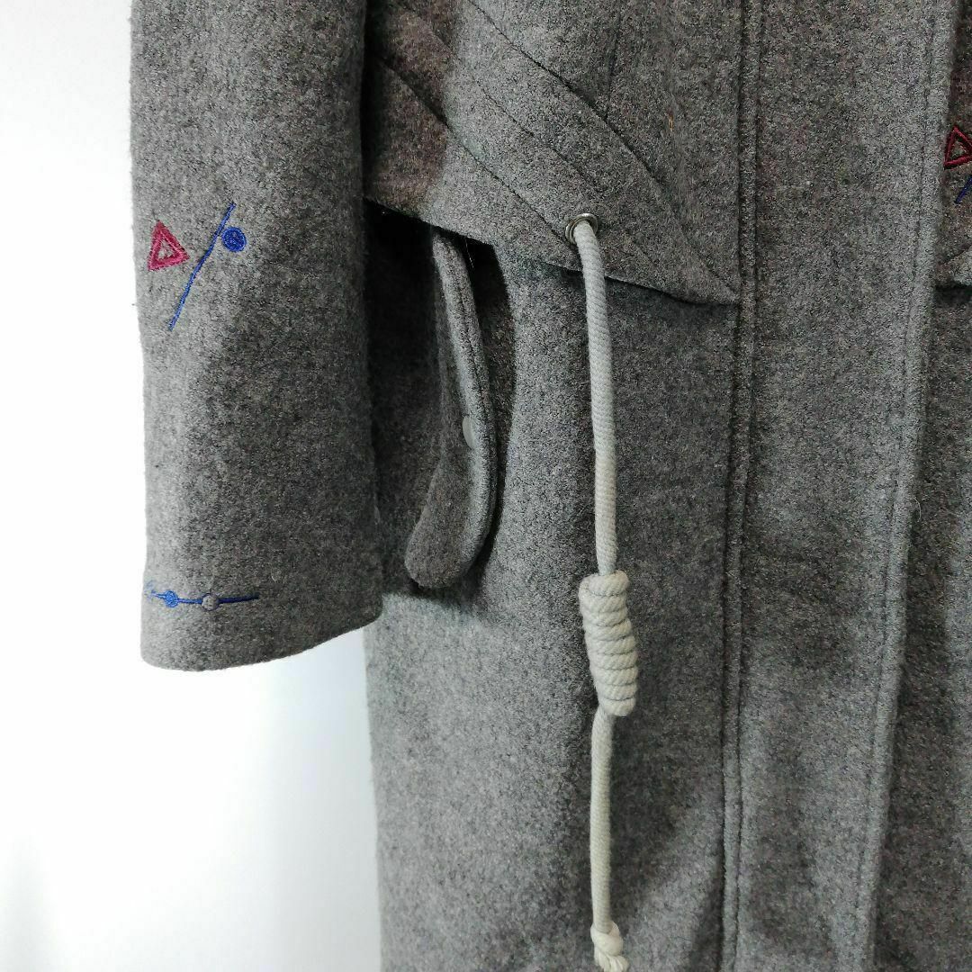 OAZQ コート　ロングコート　刺繍　アウター　ジャケット　グレー　レディース レディースのジャケット/アウター(ロングコート)の商品写真
