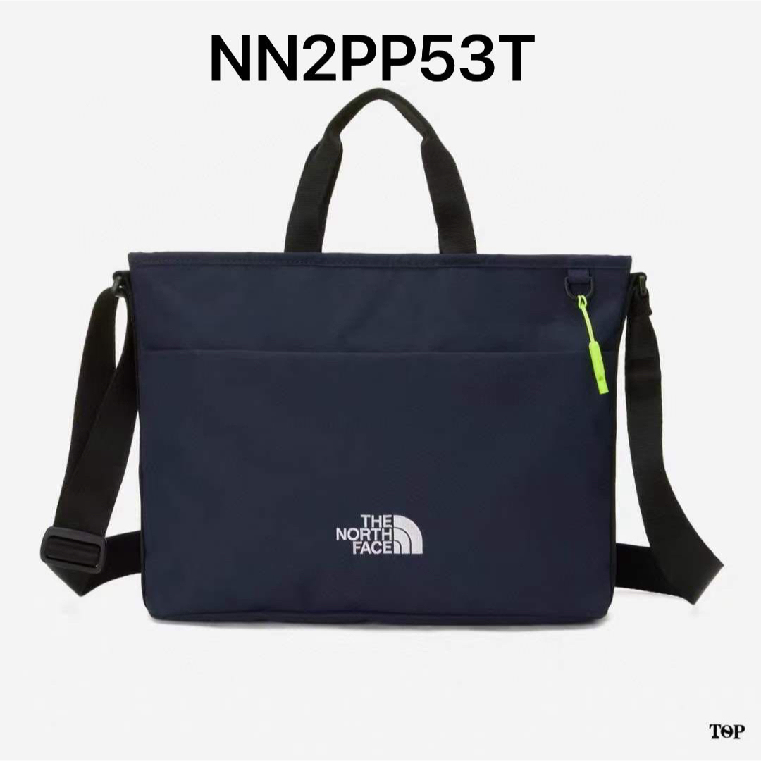 ノースフェイス ショルダーバッグ 斜めかけ  ホイッスル付き 男 女用ブルー メンズのバッグ(ショルダーバッグ)の商品写真