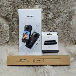 インスタスリーシックスティ(insta360)の【新品】Insta360 X3 360° アクション カメラ オリジナルバンドル(ビデオカメラ)