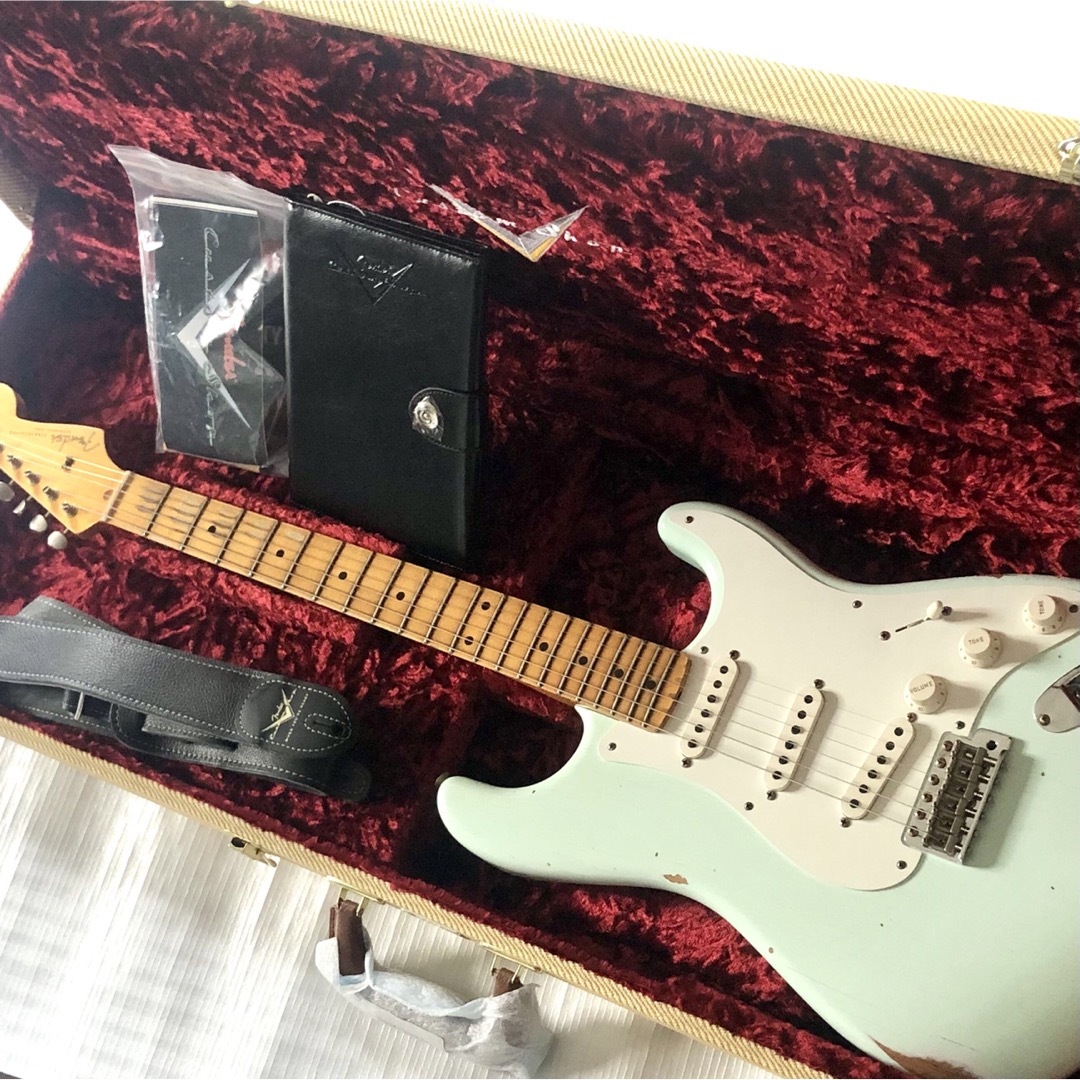 Fender(フェンダー)のFender USA Custom Shop '58 STRAT RELIC 楽器のギター(エレキギター)の商品写真