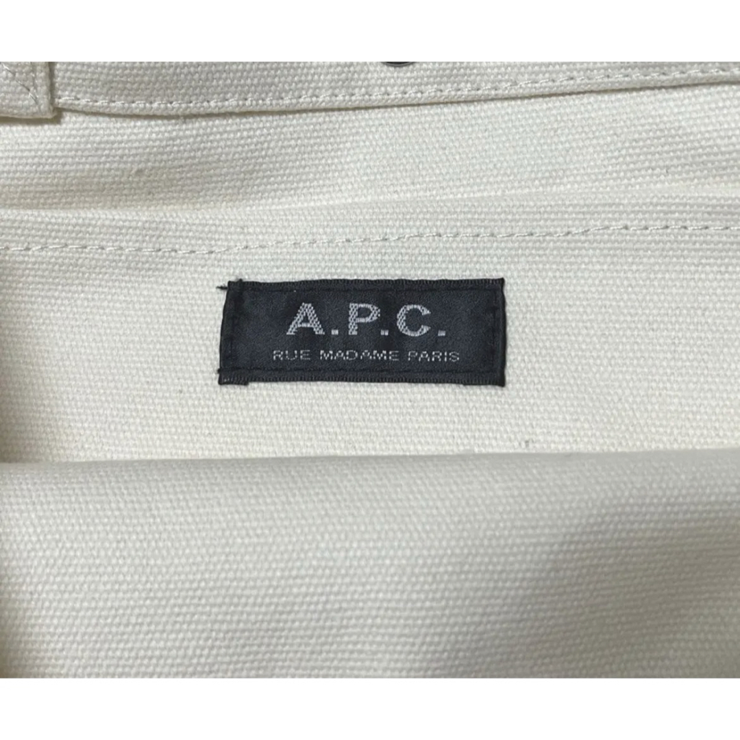 A.P.C(アーペーセー)の新品❤︎A.P.C アーペーセー トートバッグ  アイボリー 縦型 レディースのバッグ(トートバッグ)の商品写真