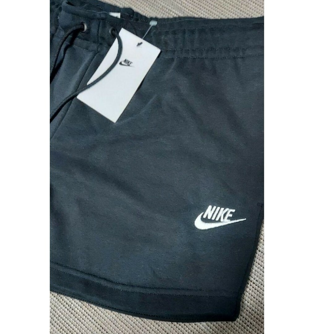 NIKE(ナイキ)の新品 NIKE ナイキ スウェット ショートパンツ ウィメンズ  ハーフパンツ レディースのパンツ(ショートパンツ)の商品写真