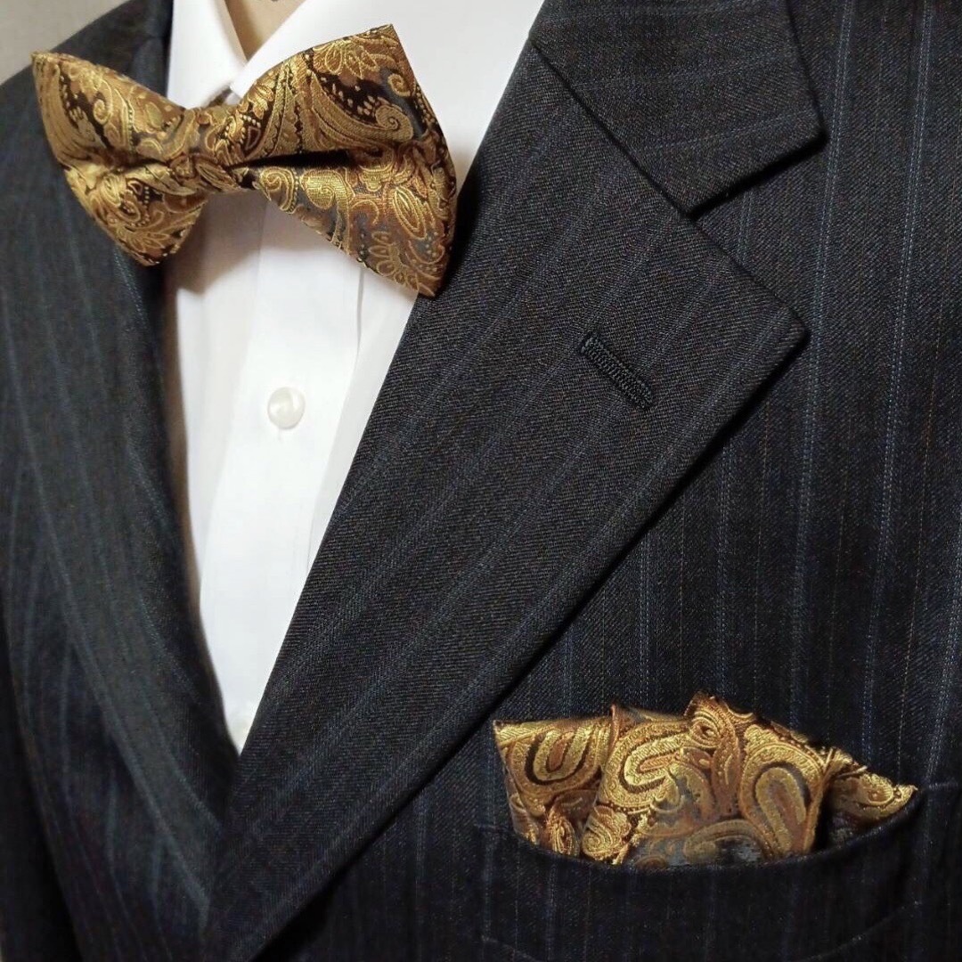 蝶ネクタイ　ポケットチーフ2点セット/メンズ/イエローゴールド ペイズリー2 メンズのファッション小物(ネクタイ)の商品写真