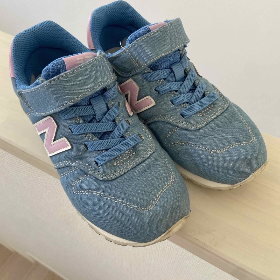 New Balance(ニューバランス)のニューバランス　キッズ　スニーカー キッズ/ベビー/マタニティのキッズ靴/シューズ(15cm~)(スニーカー)の商品写真