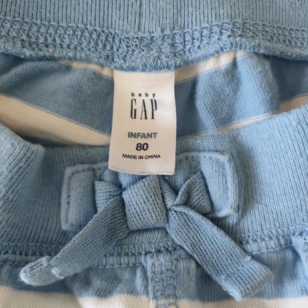 babyGAP(ベビーギャップ)のbaby GAP 短パン　80センチ キッズ/ベビー/マタニティのベビー服(~85cm)(パンツ)の商品写真