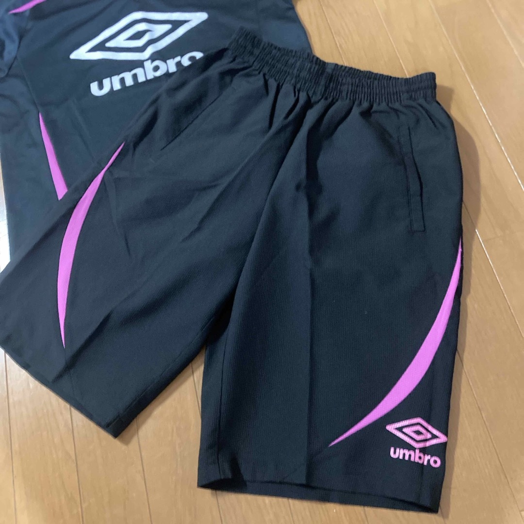 UMBRO(アンブロ)のumbro、アンブロ、スポーツ、Tシャツ、半袖、短パン、ピンク、ブラック スポーツ/アウトドアのスポーツ/アウトドア その他(その他)の商品写真