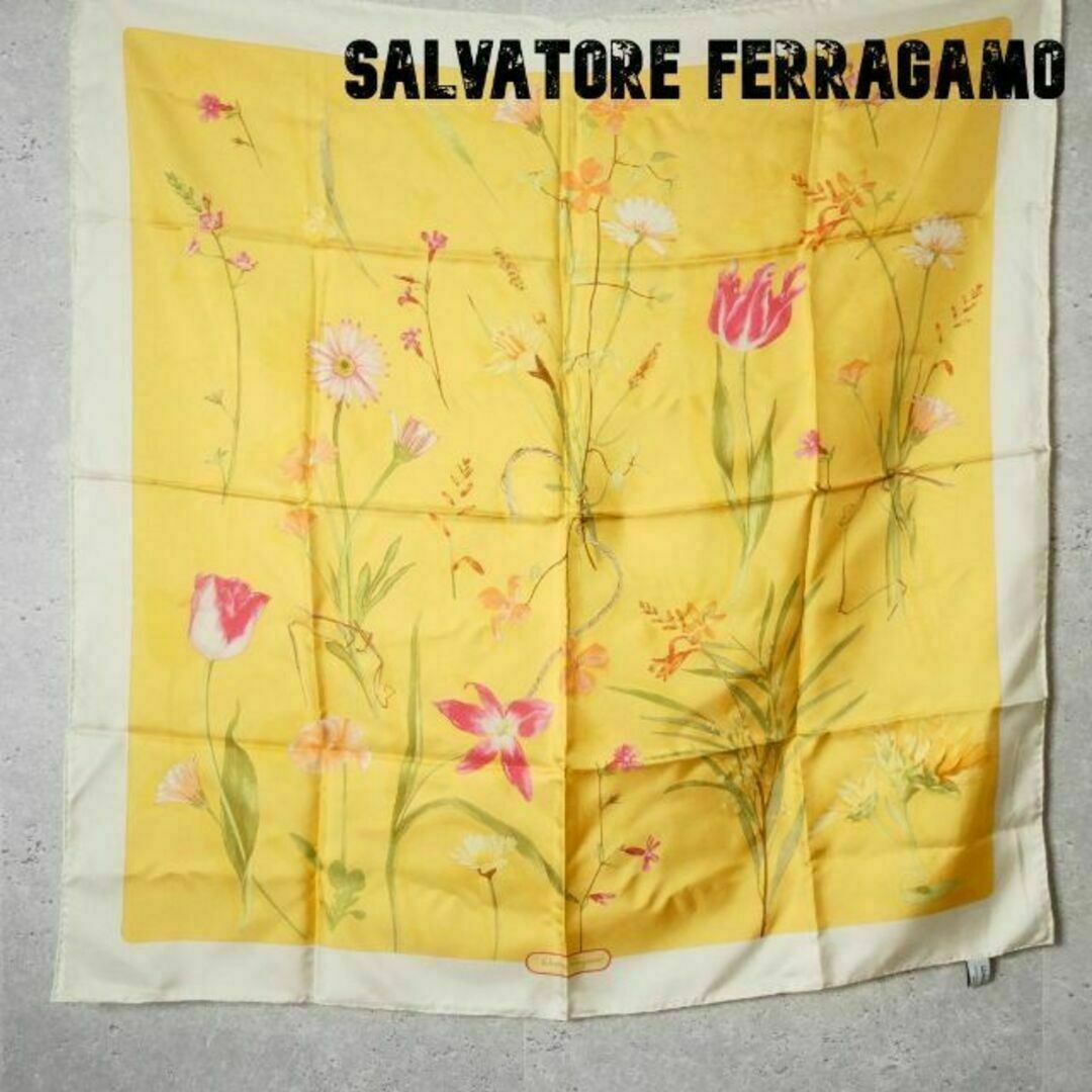 Salvatore Ferragamo(サルヴァトーレフェラガモ)の極美品 Salvatore Ferragamo 花柄 シルク100％ スカーフ レディースのファッション小物(バンダナ/スカーフ)の商品写真