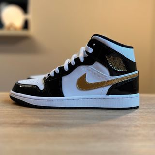 ジョーダン(Jordan Brand（NIKE）)のNike Air Jordan 1 Mid SE "Metallic Gold"(スニーカー)