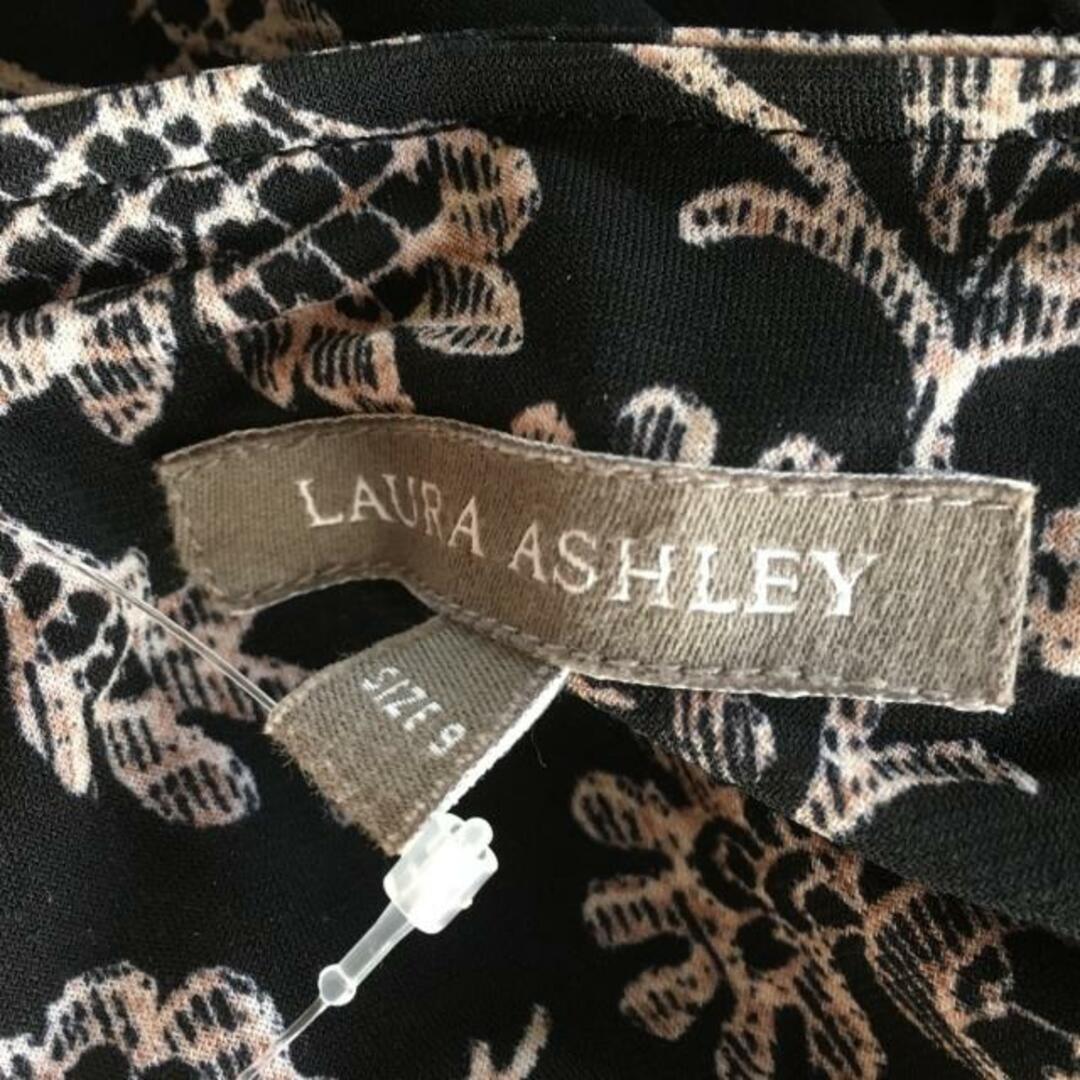 LAURA ASHLEY(ローラアシュレイ)のLAURAASHLEY(ローラアシュレイ) ワンピース サイズ9 M レディース - 黒×ベージュ×白 Vネック/長袖/ロング/花柄 レディースのワンピース(その他)の商品写真