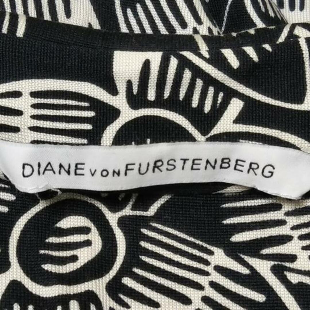 DIANE von FURSTENBERG(ダイアンフォンファステンバーグ)のDIANE VON FURSTENBERG(DVF)(ダイアン・フォン・ファステンバーグ) チュニック サイズ2 S レディース美品  - 黒×白 長袖/シルク/花柄/フラワー(花) レディースのトップス(チュニック)の商品写真