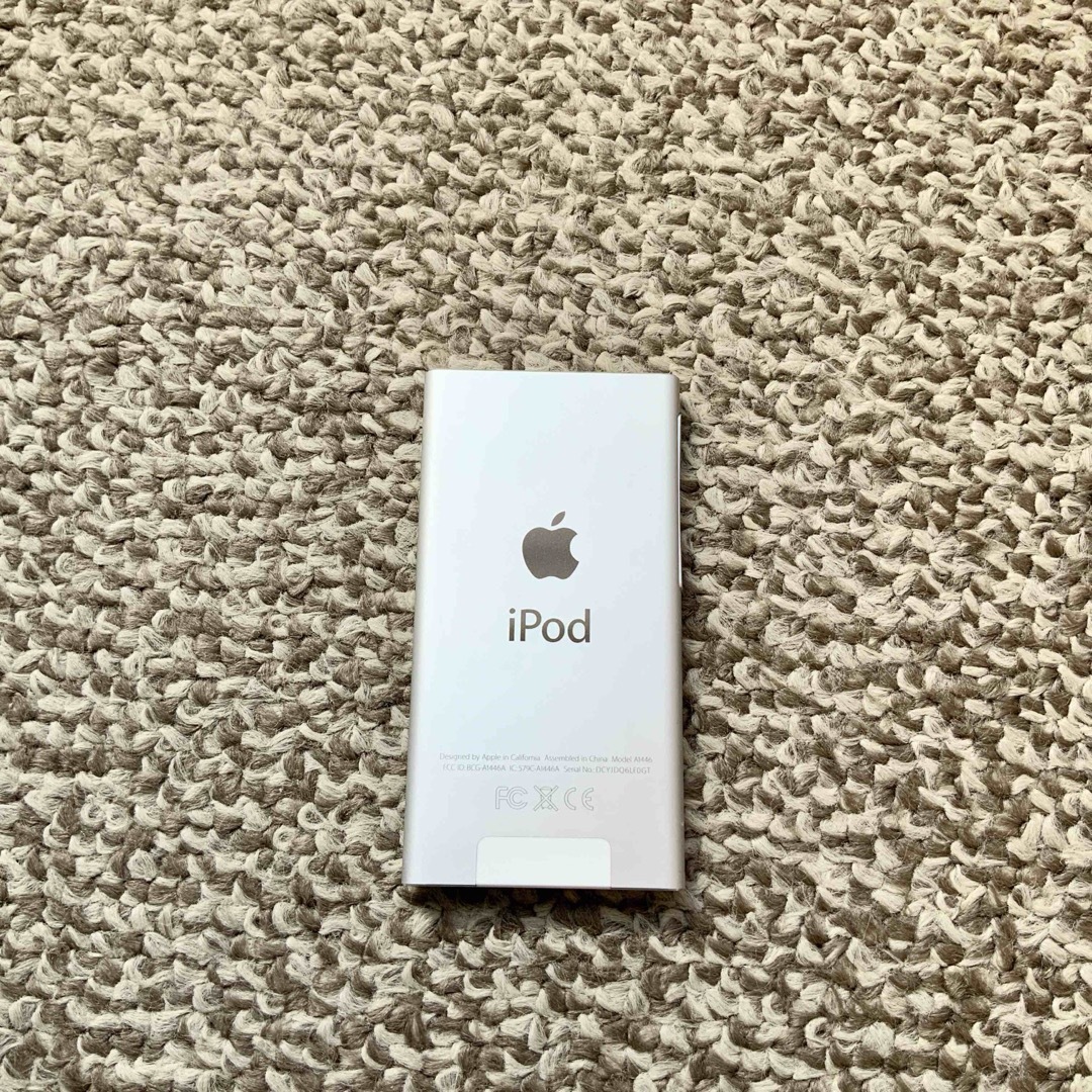 iPod(アイポッド)のiPod nano 第7世代 16GB Apple アップル アイポッド 本体v スマホ/家電/カメラのオーディオ機器(ポータブルプレーヤー)の商品写真