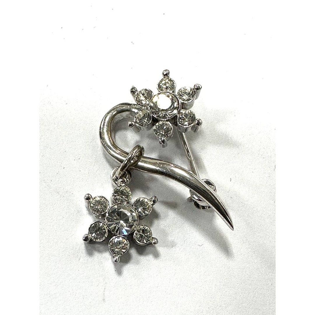 NINA RICCI(ニナリッチ)の【中古】NINA RICCI  ニナリッチ　アクセサリー ブローチ レディース シルバー色 レディースのアクセサリー(ブローチ/コサージュ)の商品写真