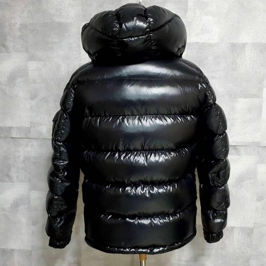 MONCLER(モンクレール)の数回使用 ハンガー付 M モンクレール マヤ ダウンジャケット 黒 DISTタグ メンズのジャケット/アウター(ダウンジャケット)の商品写真