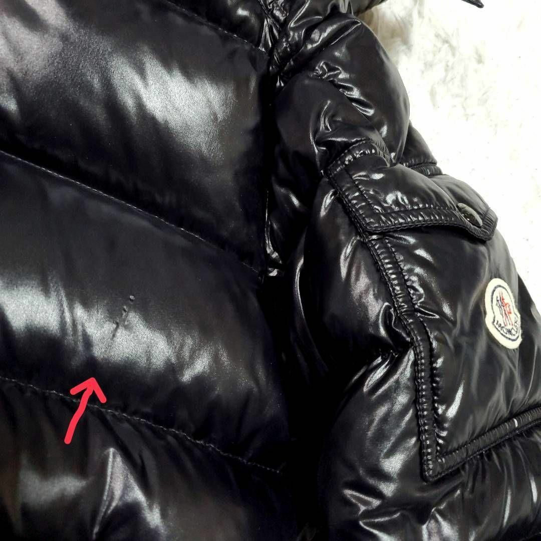 MONCLER(モンクレール)の数回使用 ハンガー付 M モンクレール マヤ ダウンジャケット 黒 DISTタグ メンズのジャケット/アウター(ダウンジャケット)の商品写真