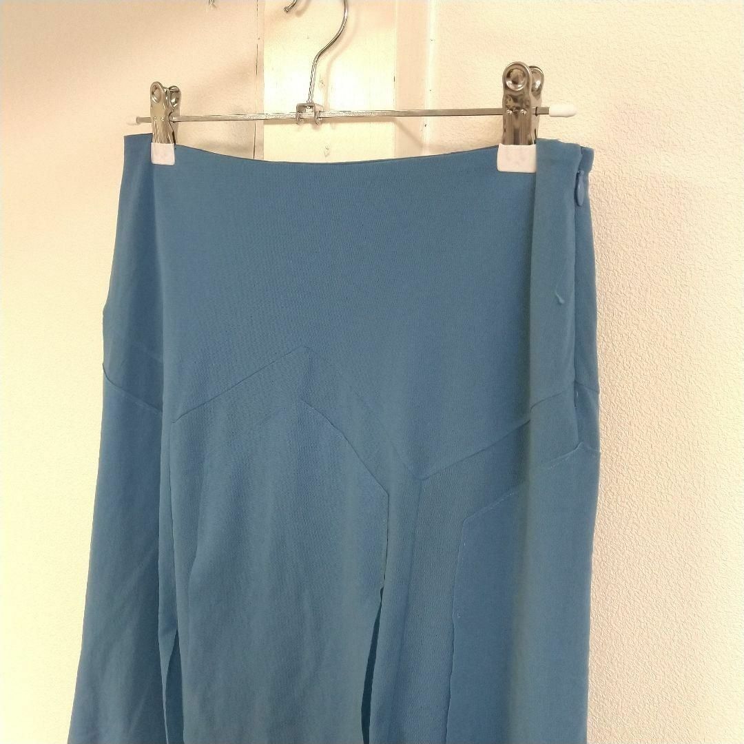 VIVIENNE TAM(ヴィヴィアンタム)のヴィヴィアンタム スカート 無地 小さめ パーティー 個性的  青 ナチュラル レディースのスカート(ひざ丈スカート)の商品写真