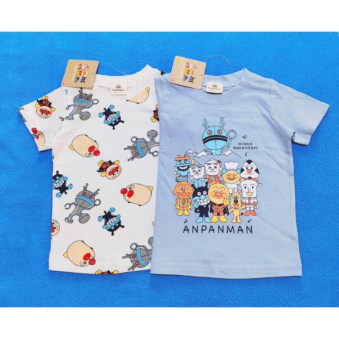 アンパンマン(アンパンマン)の新品　90cm　アンパンマン　それいけ!半袖Ｔシャツ2枚セット　D総柄×集合B キッズ/ベビー/マタニティのキッズ服男の子用(90cm~)(Tシャツ/カットソー)の商品写真