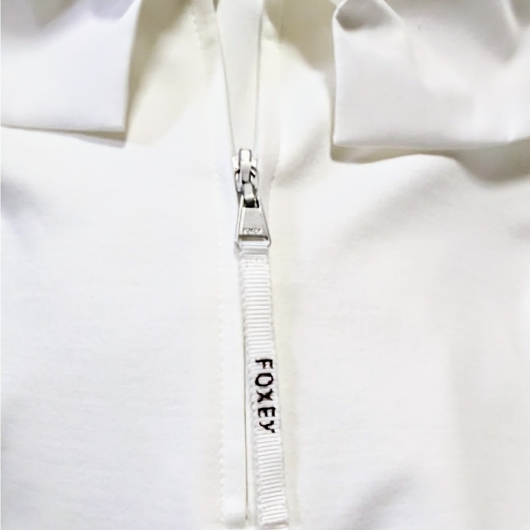 FOXEY(フォクシー)の春夏可愛い❤フォクシー白襟ホワイトトップス❤稀少42 レディースのトップス(シャツ/ブラウス(半袖/袖なし))の商品写真