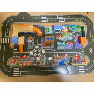 タカラトミー(Takara Tomy)のトミカ　にぎやかサウンドタウン&つながる道路セット(ミニカー)