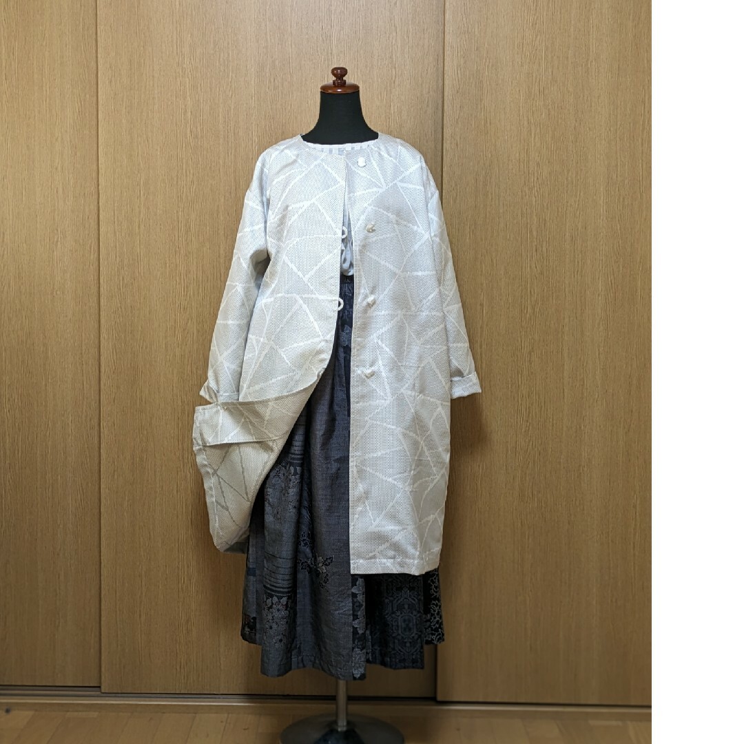 SOLD　着物リメイク　ノーカラーコート　紬　FREE SIZE レディースのジャケット/アウター(ノーカラージャケット)の商品写真