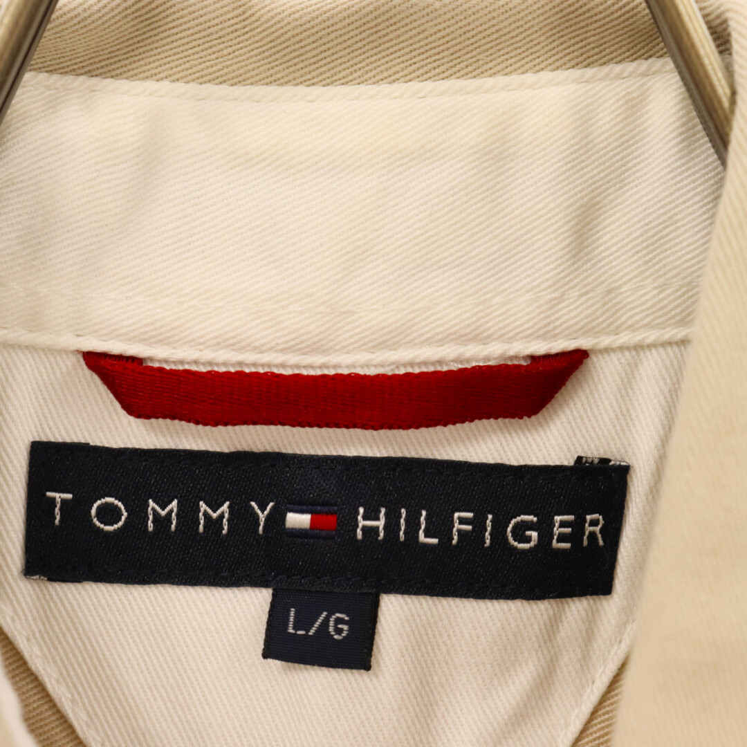 TOMMY HILFIGER(トミーヒルフィガー)のTOMMY HILFIGER トミーヒルフィガー フロントロゴ刺繍 フラップポケット レギュラーカラー 長袖シャツ ベージュ メンズのトップス(シャツ)の商品写真