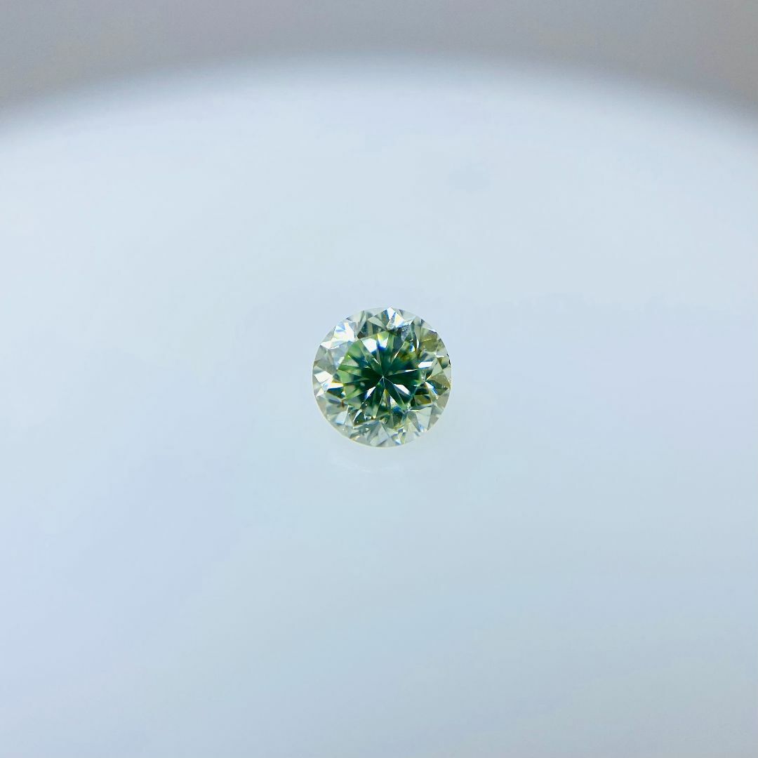 FANCY LIGHT GREEN 0.145ct RD/RT1041/CGL レディースのアクセサリー(その他)の商品写真