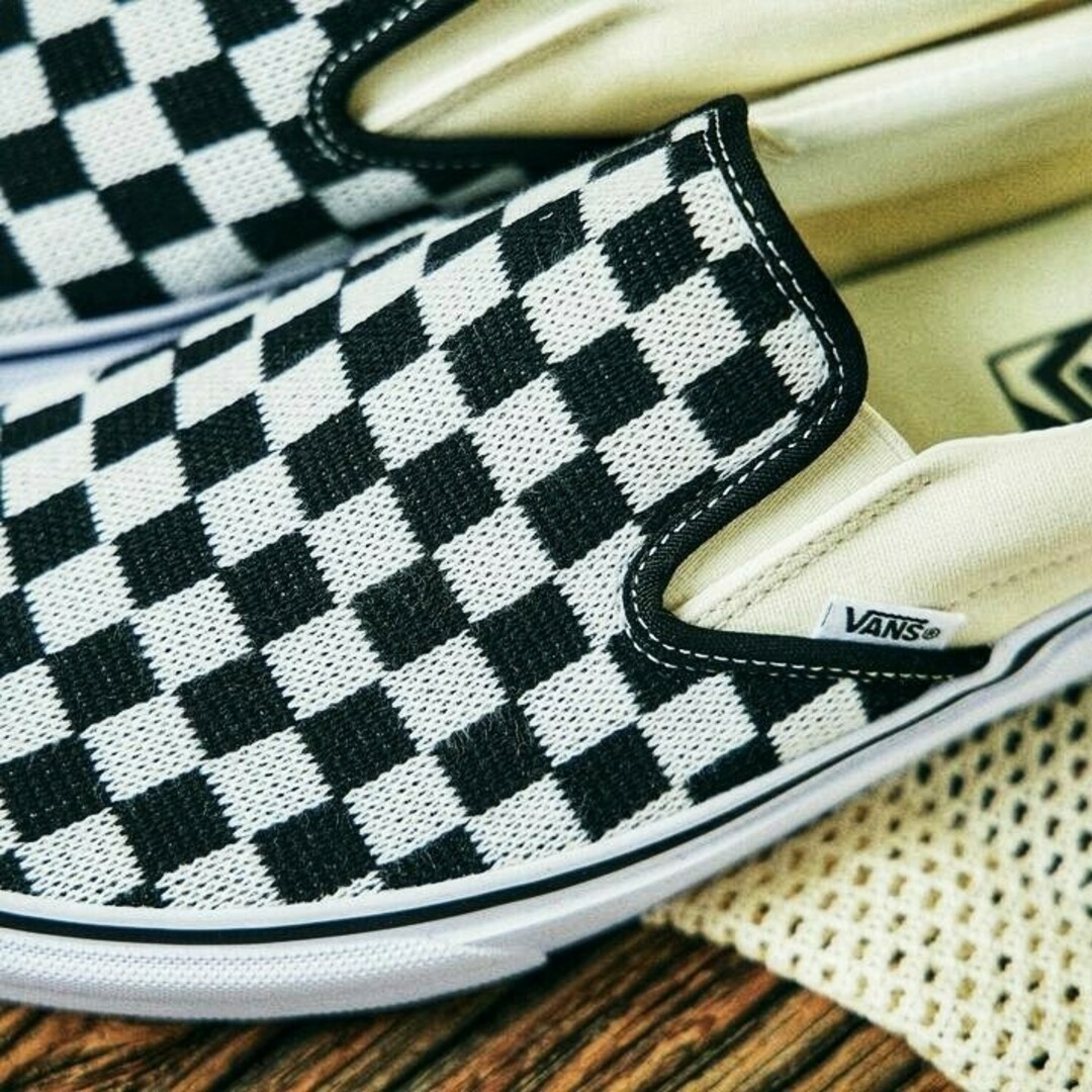 VANS(ヴァンズ)の入手困難！限定復刻ニットチェッカー！VANS クラシックスリッポン新品スニーカー メンズの靴/シューズ(スニーカー)の商品写真