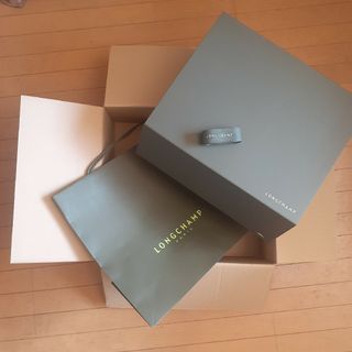 ロンシャン　ショッパー　箱　ボックス　リボン　LONGCHAMP