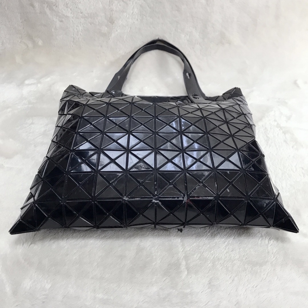 BaoBaoIsseyMiyake(バオバオイッセイミヤケ)の人気モデル ISSEY MIYAKE BAOBAO トートバッグ イッセイミヤケ レディースのバッグ(トートバッグ)の商品写真