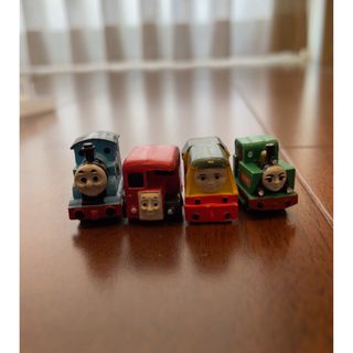 トーマス　バスボール　バスボム