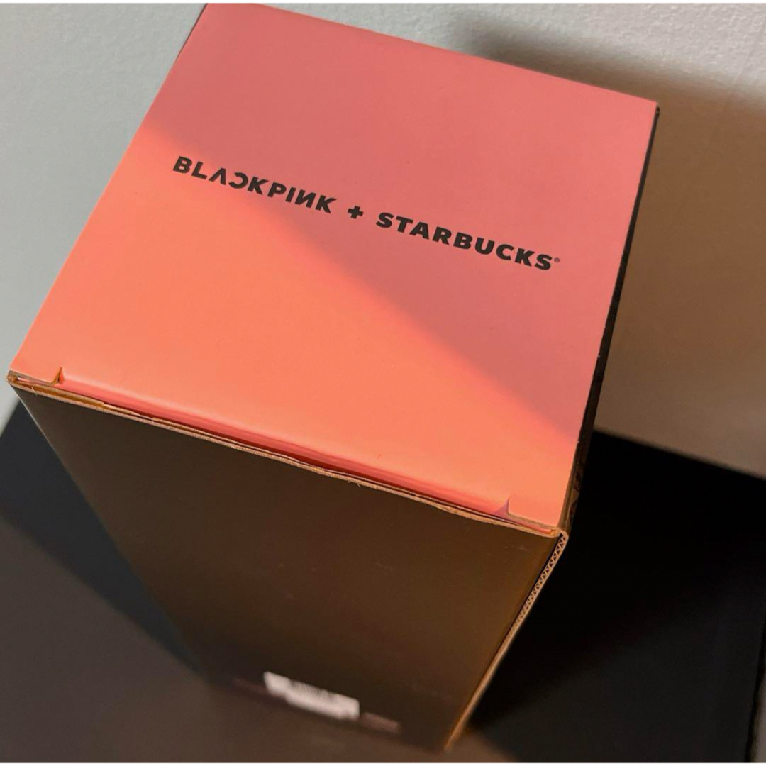 Starbucks - BLACKPINK Starbucks コラボ タンブラー 黒 24OZ 箱 Starbucks - BLACKPINK Starbucks コラボ タンブラー 黒 24OZ 箱