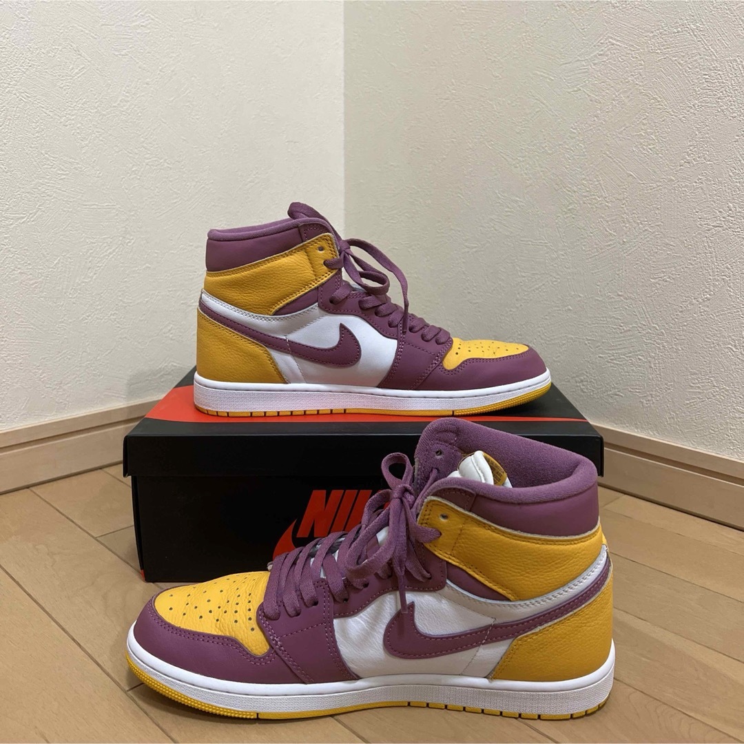 NIKE(ナイキ)のナイキ エア ジョーダン 1 レトロ ハイ OG "ブラザーフッド" メンズの靴/シューズ(スニーカー)の商品写真