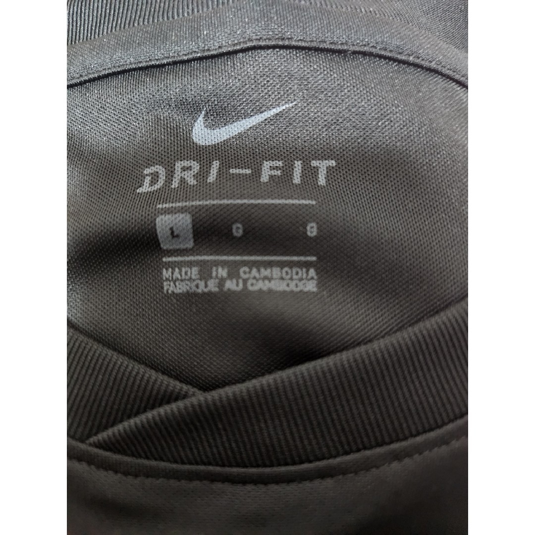 NIKE(ナイキ)のナイキ　NIKE　ポリエステルTシャツ　ワンポイント　ブラック　L メンズのトップス(Tシャツ/カットソー(半袖/袖なし))の商品写真