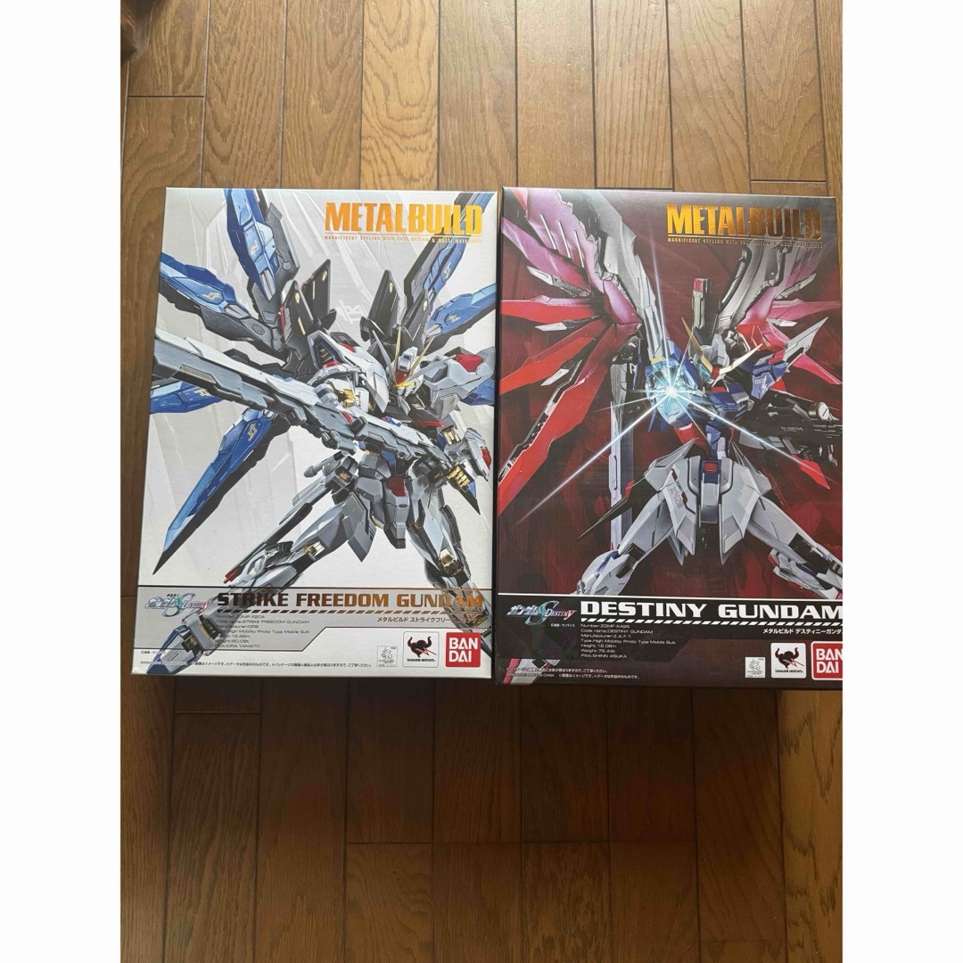 BANDAI(バンダイ)のMETAL BUILD ストライクフリーダム　デスティニーガンダム セット エンタメ/ホビーのフィギュア(アニメ/ゲーム)の商品写真