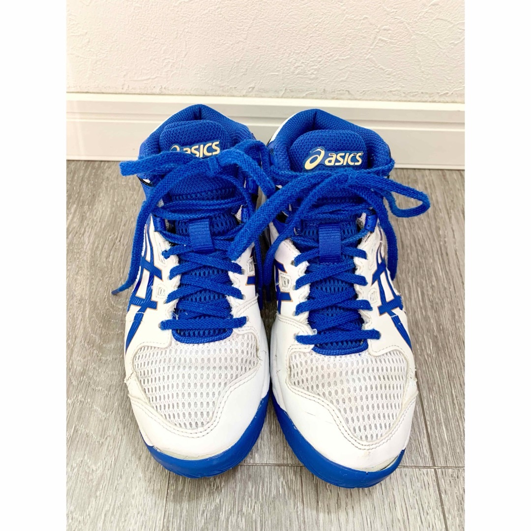 asics(アシックス)のアシックス バスケット シューズ 21.5cm キッズ/ベビー/マタニティのキッズ靴/シューズ(15cm~)(スニーカー)の商品写真