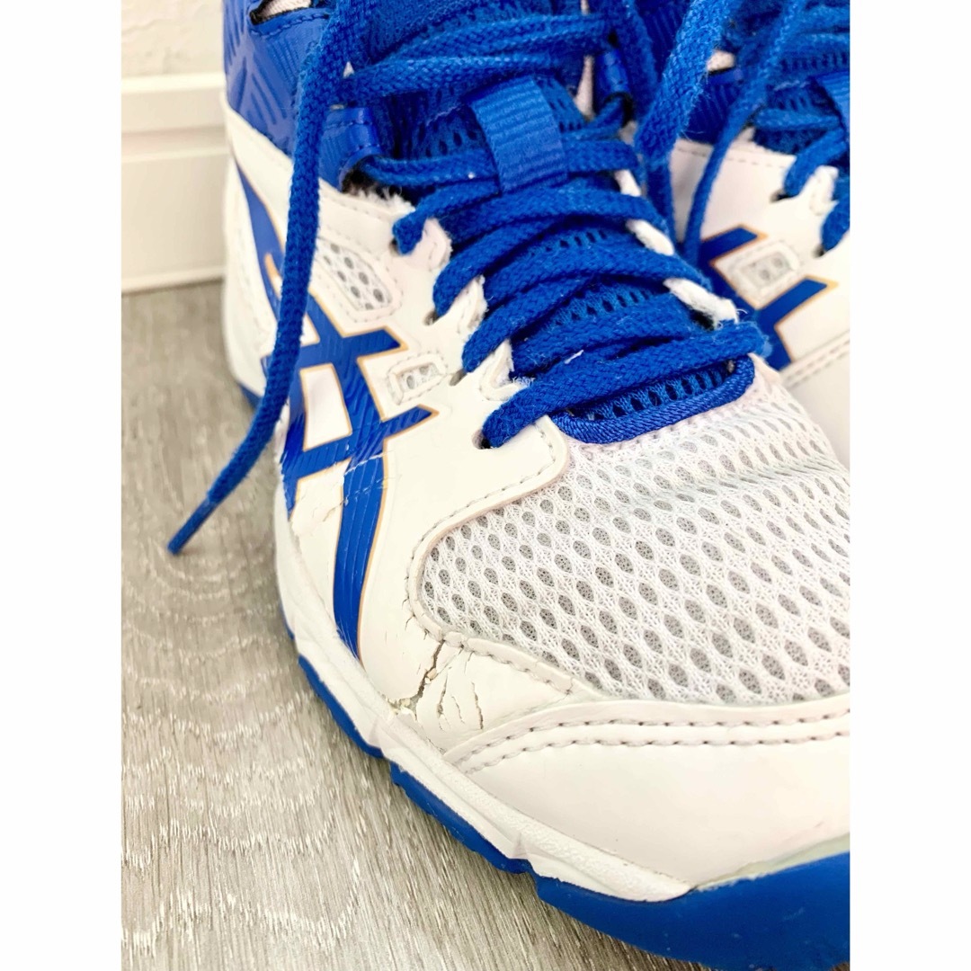 asics(アシックス)のアシックス バスケット シューズ 21.5cm キッズ/ベビー/マタニティのキッズ靴/シューズ(15cm~)(スニーカー)の商品写真