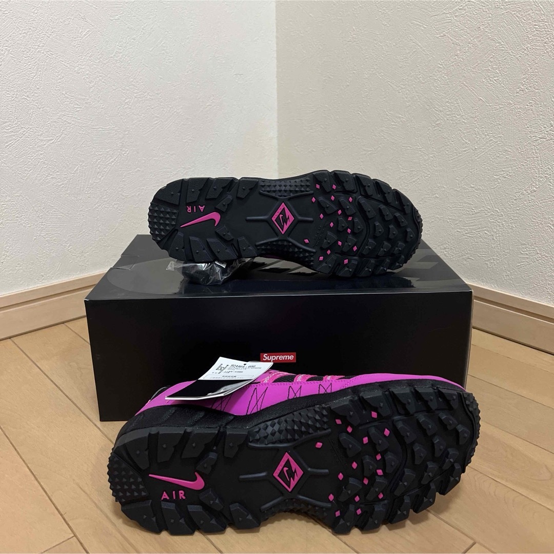 Supreme(シュプリーム)のSUPREME × NIKE AIR HUMARA PINK メンズの靴/シューズ(スニーカー)の商品写真