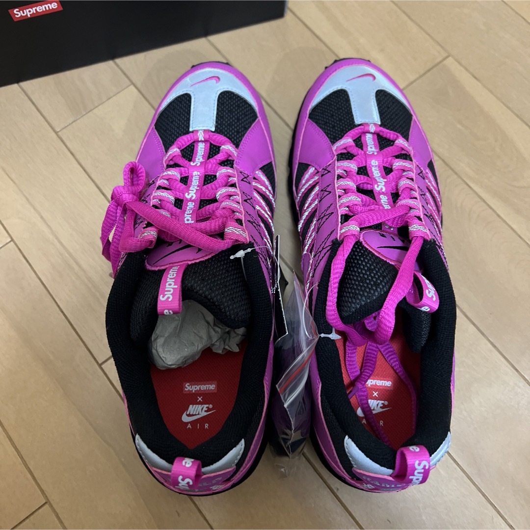 Supreme(シュプリーム)のSUPREME × NIKE AIR HUMARA PINK メンズの靴/シューズ(スニーカー)の商品写真