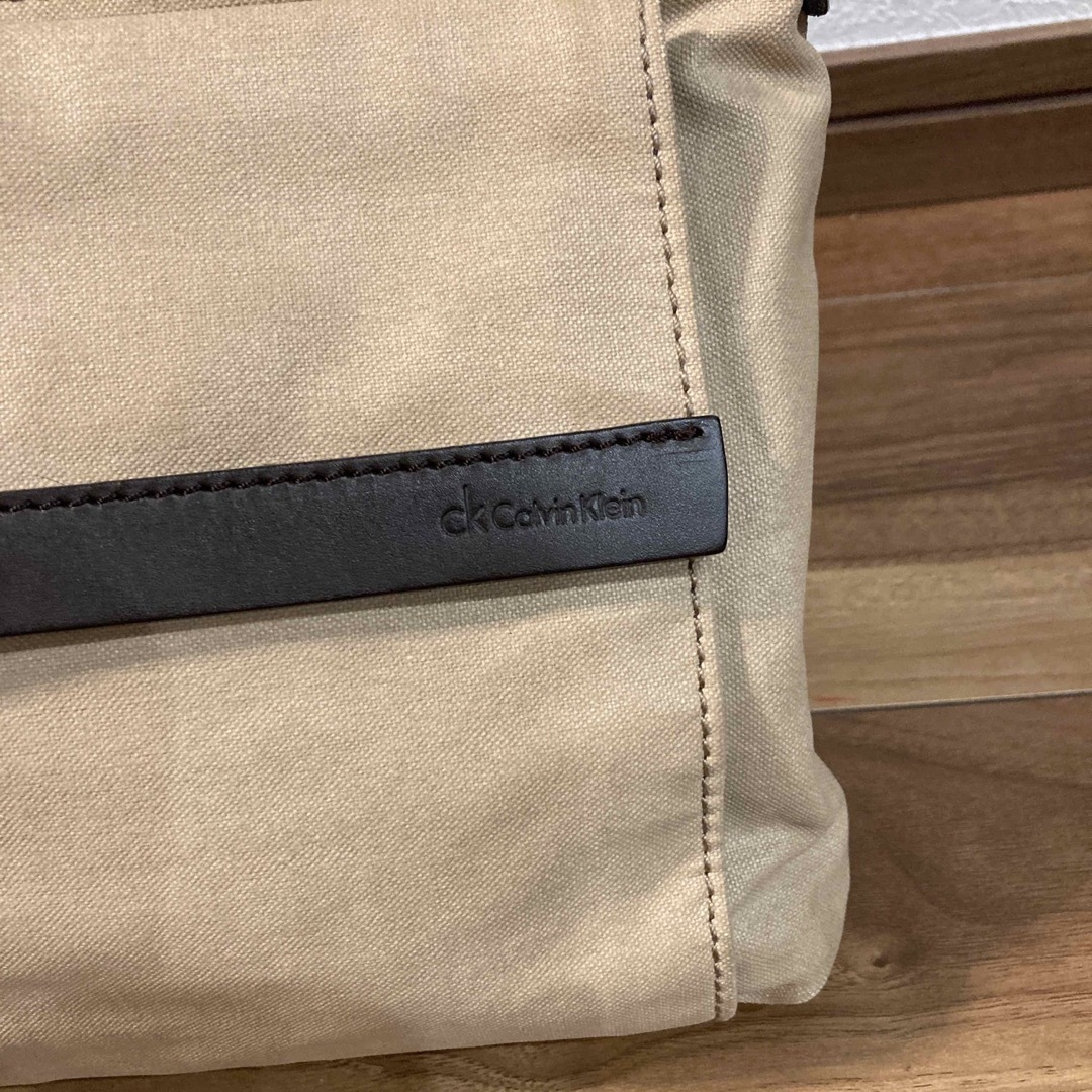 Calvin Klein(カルバンクライン)の【美品】カルバンクライン 帆布キャンパス×レザー ショルダーバッグ 斜め掛け メンズのバッグ(ショルダーバッグ)の商品写真